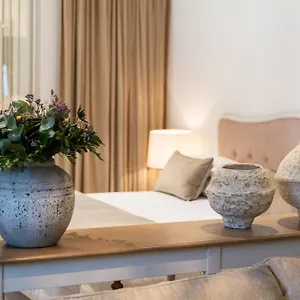 https://villa-regalido.fr-provencehotel.com